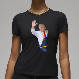 Trump Waves in McDonald's: The Ultimate 'I'm Lovin' It' Black T-Shirt 7 Trump is waving in McDonalds. i’m lovin’ it Black T-Shirt.3